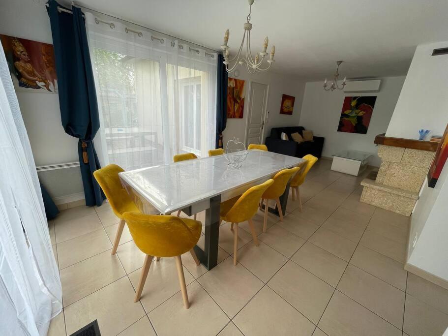 Maison De Vacances Familiale Уистреам Екстериор снимка